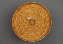 Basket lid underside